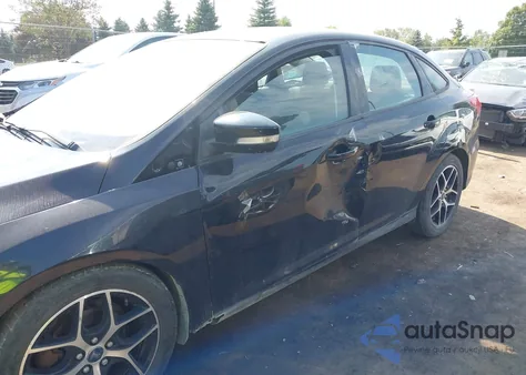 2018 Ford Focus Sel z USA, uszkodzony, nr VIN 1FADP3H22JL252827